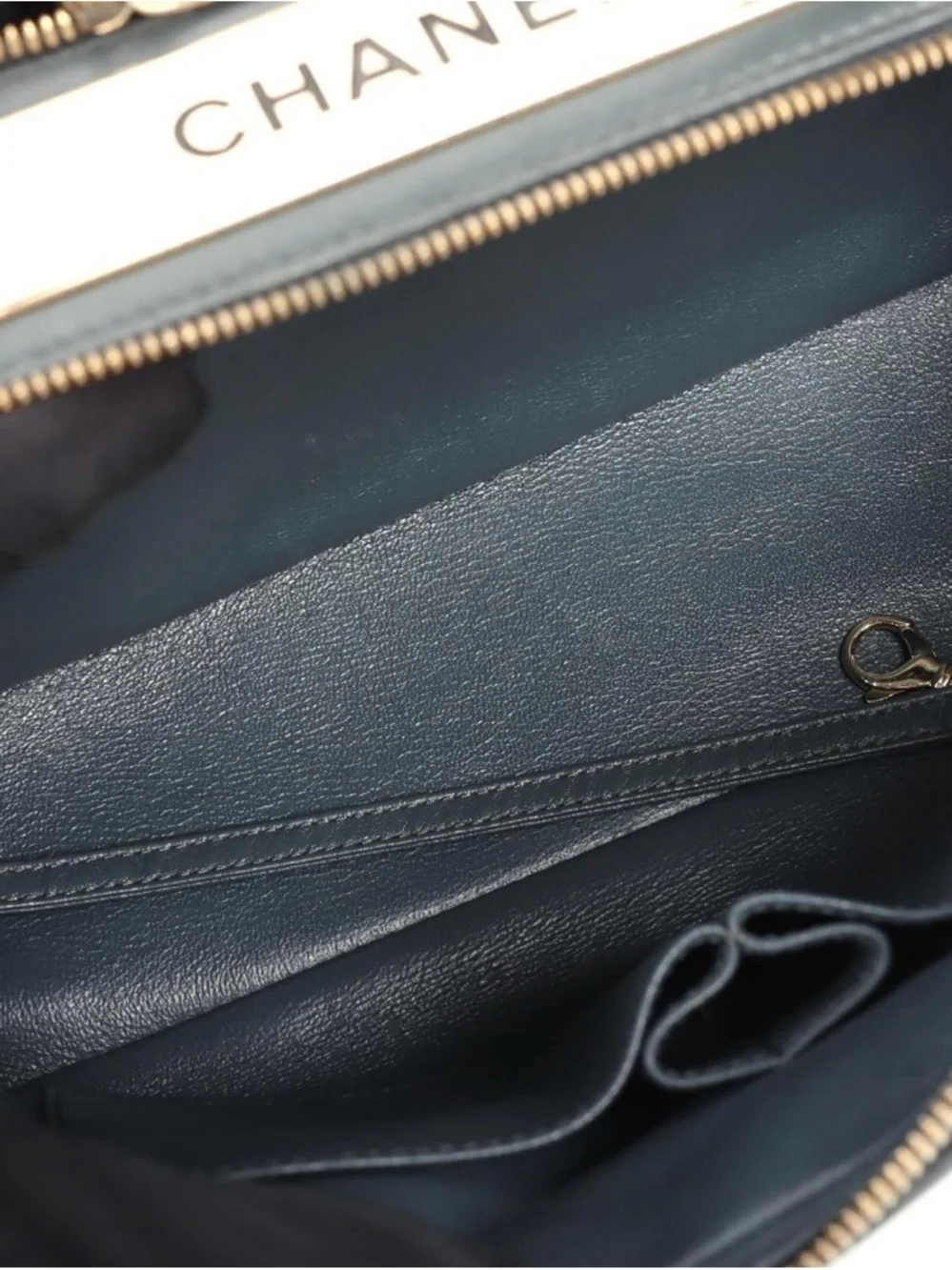 Chanel CC Quilted Calfskin Bag-VERY RARE HERITAGE ICON FROM KARL LAGERFELD - Picture 4 of 5